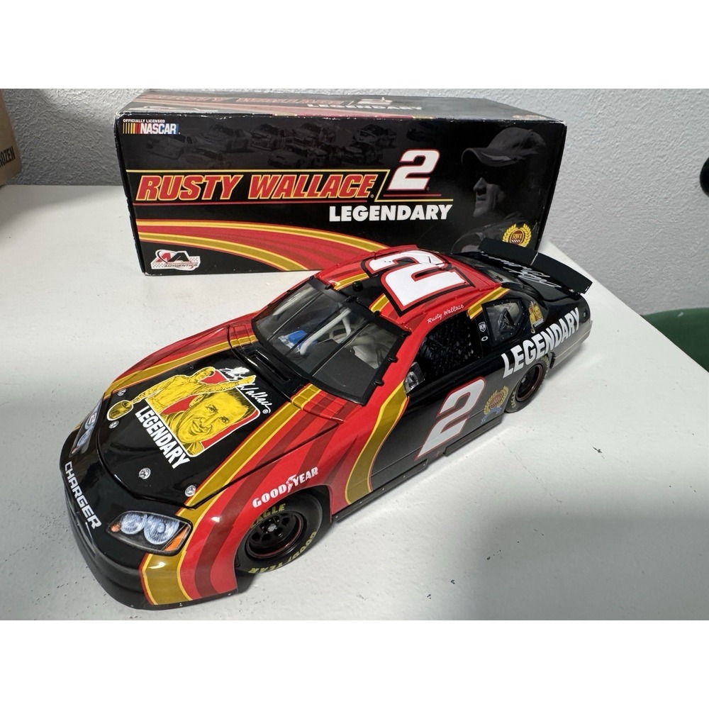 NASCAR Rusty Wallace 2006 1:24 Due Cast Race Car
